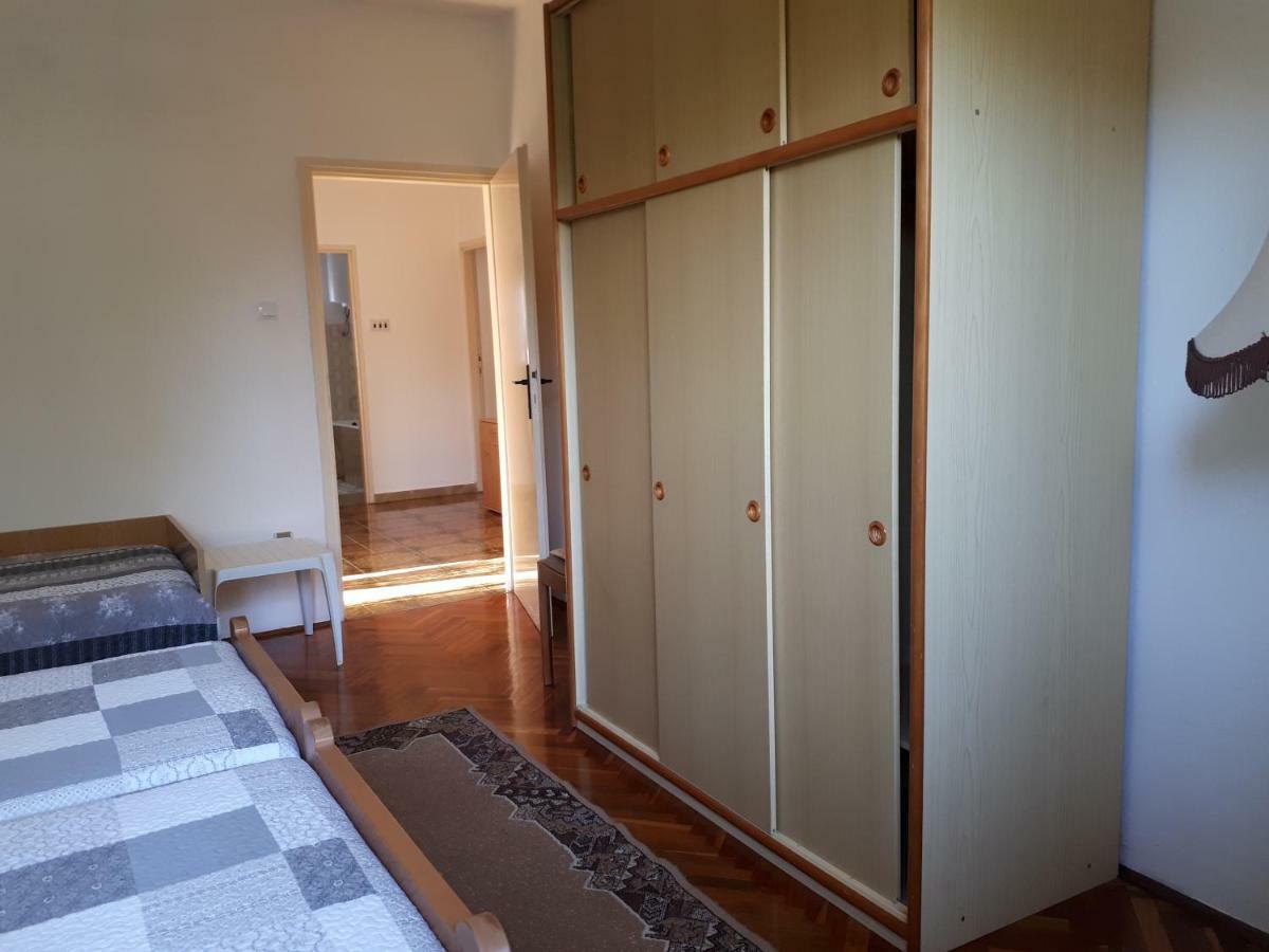 Ferienwohnung Apartman Ivan Pula Exterior foto